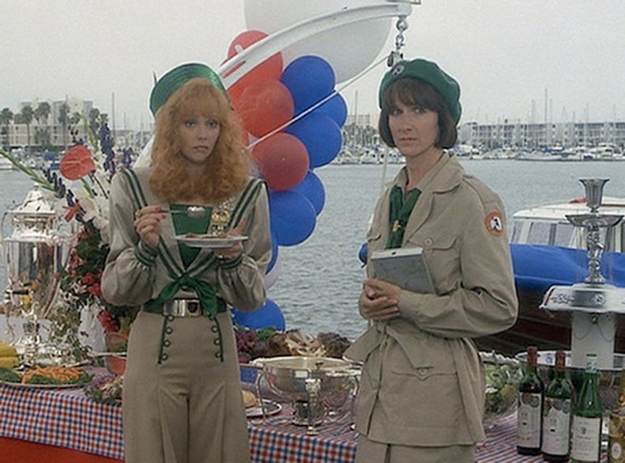 Troop Beverly Hills, Style
